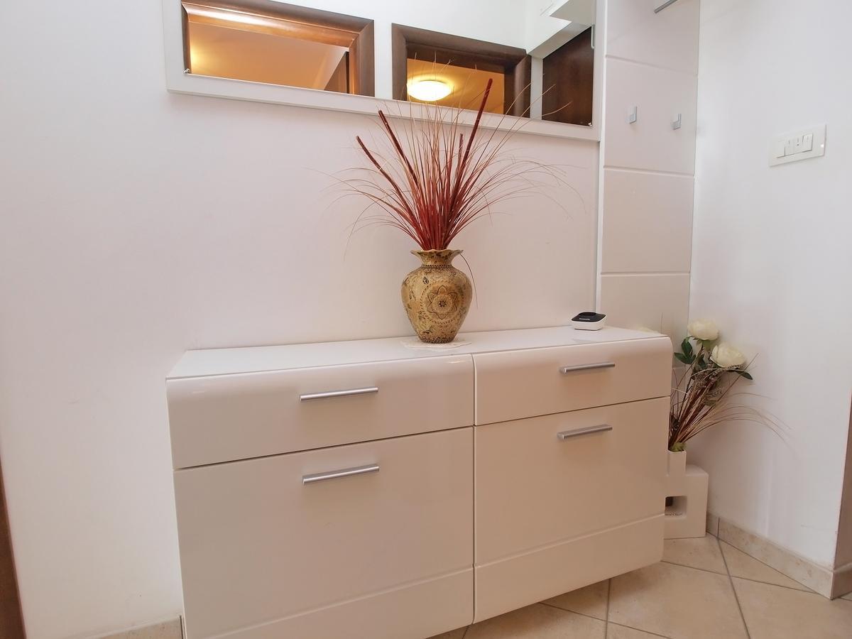 Apartments Milan 1048 Rovinj Luaran gambar